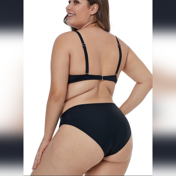 Plus Size Bikini Swimwear - Picture 3 of 4